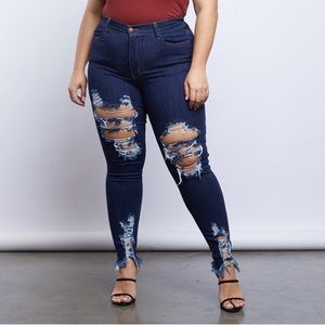 2020 ave cassidy distressed jeans NWT